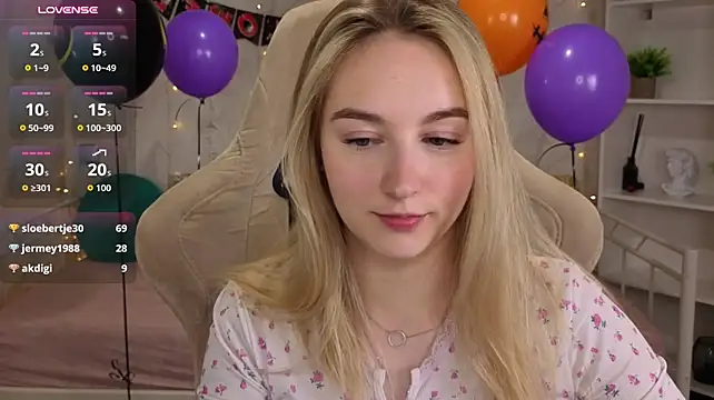 צ'אט XXX בשידור חי של Shy_Polly