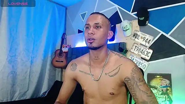 MagnusFrost Chat XXX live