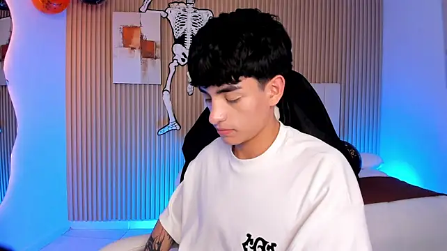 Filiph_Sterliing élő XXX-chatje