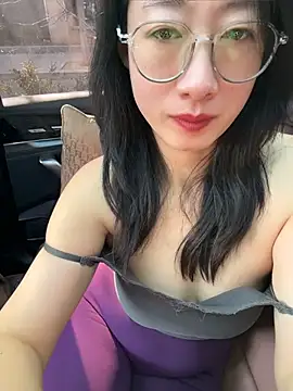 weiwei103 即時 XXX 聊天