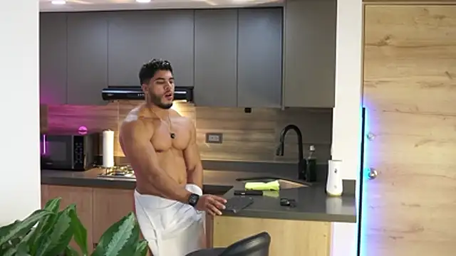 XXX chat uživo modela Romano_king