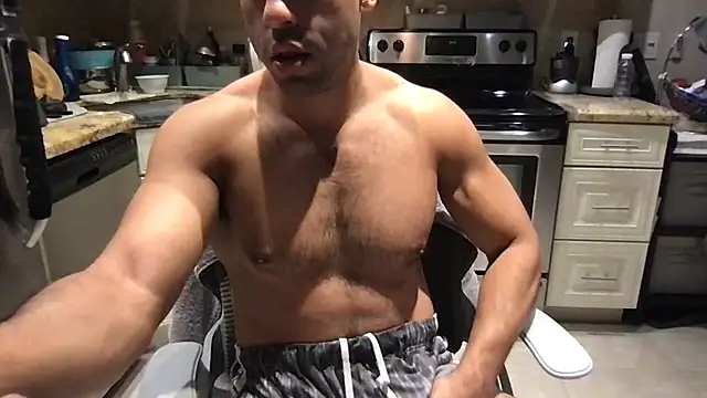 แชท XXX สดของ BigGuyMuscle