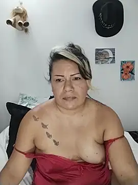 Chat +18 de angi_daw ao vivo