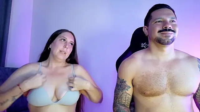 Chat +18 de FreeLoveCouple ao vivo