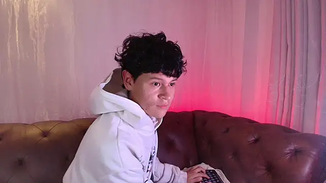 XXX chat uživo modela Joe_dark18