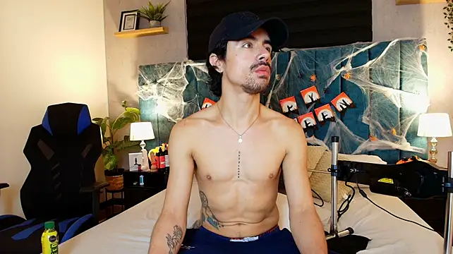 Ethan_Briggs_ Live XXX-Chat