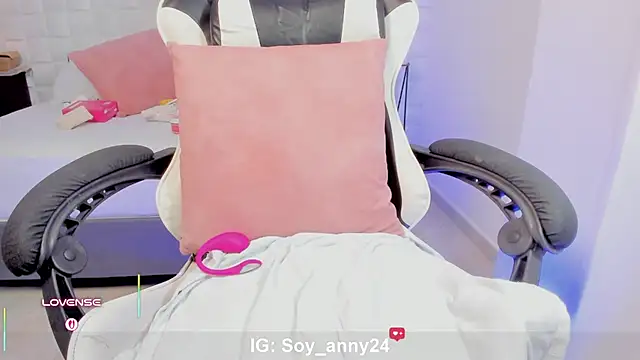 anny_rouse24's Live XXX Chat