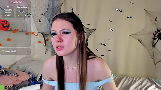 Chat +18 de Nicole_Charm ao vivo