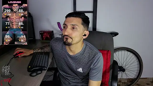 Marck_Muscle Adlı Modelin Canlı XXX Sohbeti
