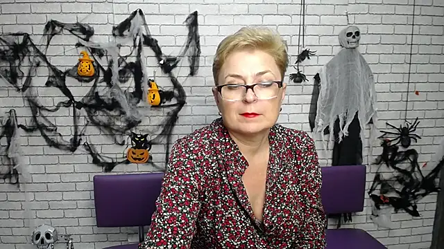 EmiliaGree Chat XXX in diretta