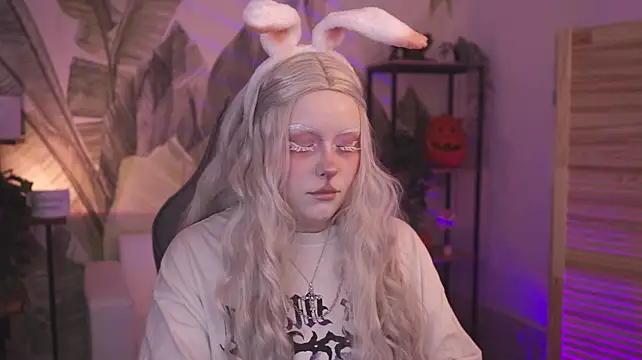 XXX chat uživo modela CoraMiel