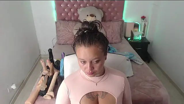 دردشة patty_squirt_ الجنسية المباشرة