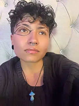 צ'אט XXX בשידור חי של ian_mathias_