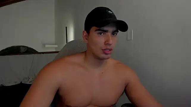 XXX chat uživo modela JamesGraay