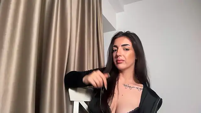 Sarah_Hopkins 即時 XXX 聊天