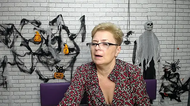 Czat XXX na żywo – EmiliaGree