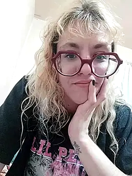 Chat +18 de BlondieTami ao vivo
