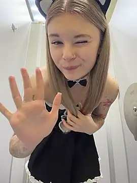 Czat XXX na żywo – -MiaKitty