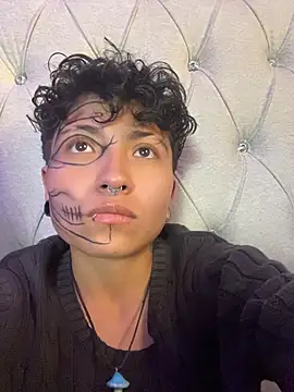 ian_mathias_'s Live XXX Chat