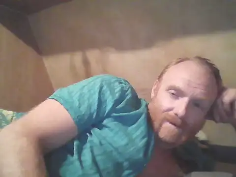 Chat XXX en directo de GingerTitan8