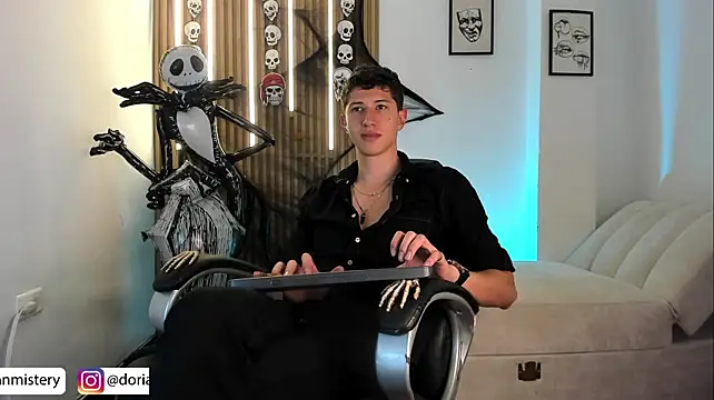 Chatroom XXX en direct de Dorianmistery2322_