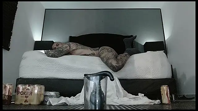 danilog515 élő XXX-chatje