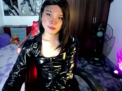 sofiathe1st Adlı Modelin Canlı XXX Sohbeti