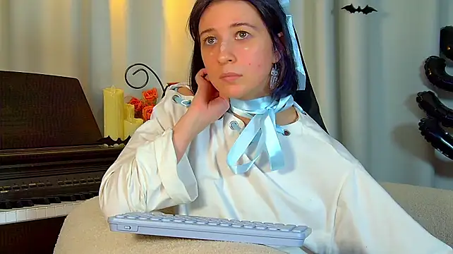 دردش ة AnneAvelin الجنسية المباشرة