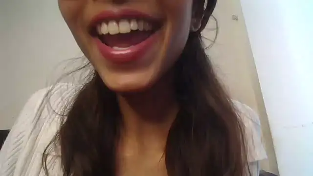 Chat XXX en directo de Strawberry_Creamm