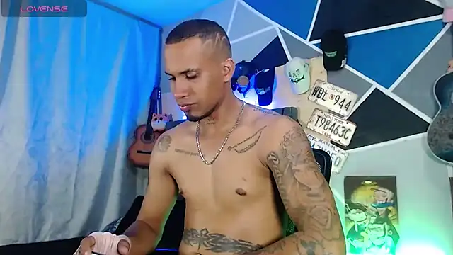 MagnusFrost Chat XXX live