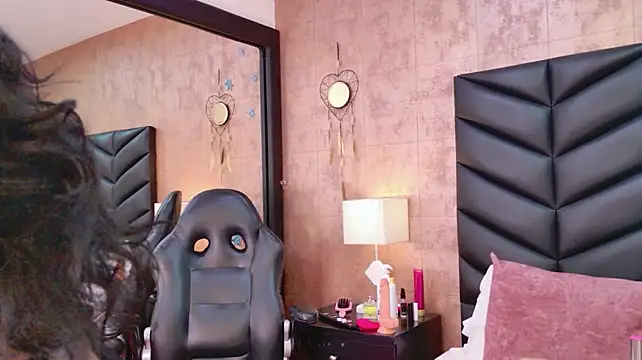 XXX chat uživo modela BellaOlsen