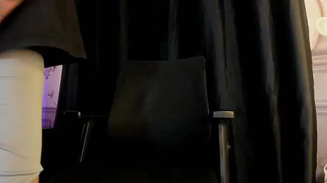 adrian_black86306 Live XXX Chat