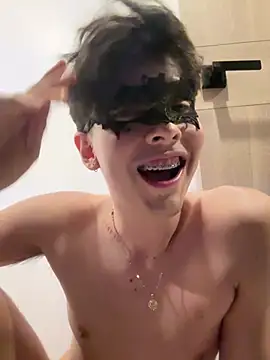 Czat XXX na żywo – Liam_Moss