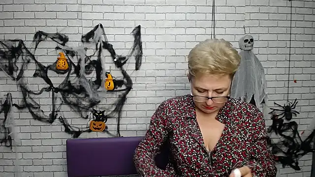 EmiliaGree Live XXX-Chat