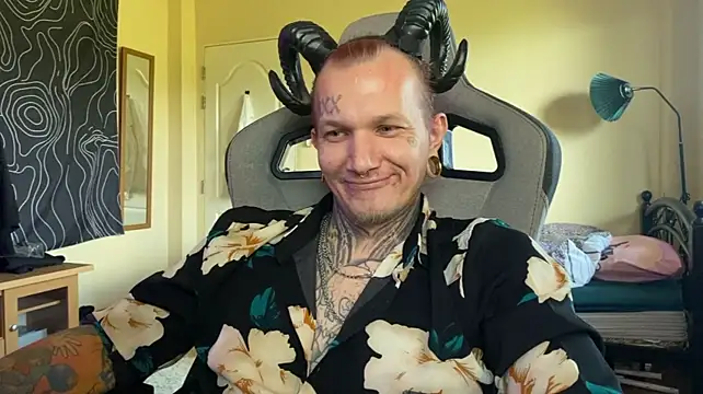 Chatroom XXX en direct de razor_paul