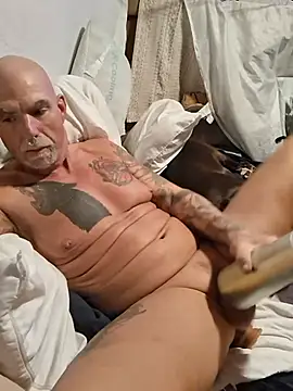 EdgarAlenPole Live XXX-Chat