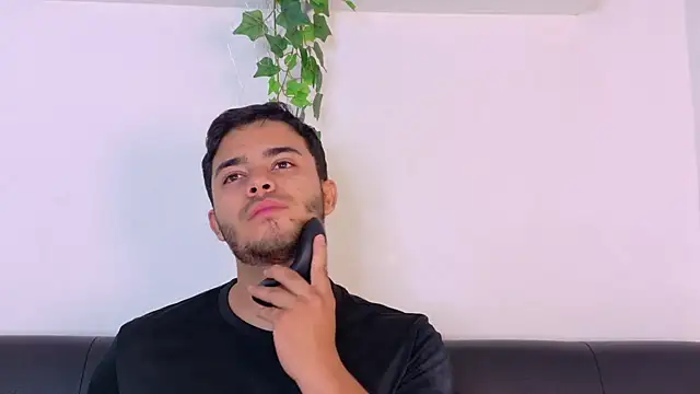 TylerWest_: απευθείας συνομιλία ΧΧΧ