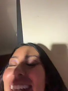 Katta_ossa Chat XXX live