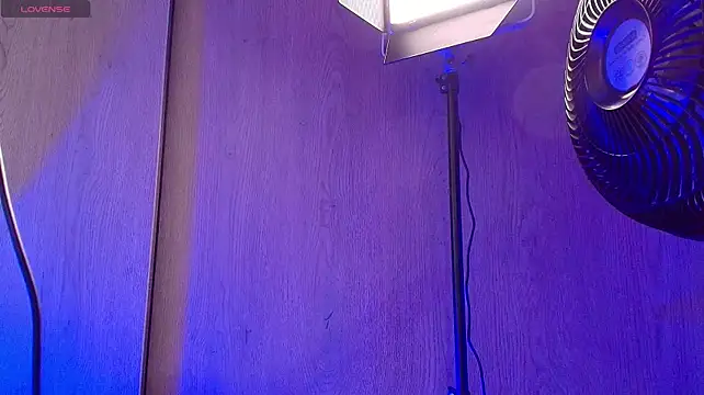 צ'אט XXX בשידור חי של CGomez_