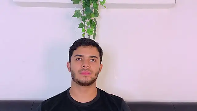 Chat XXX ao vivo de TylerWest_