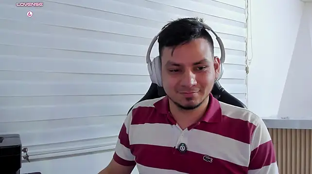 Chat +18 de Rick_Adams ao vivo