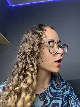 Anamyst live XXX chat