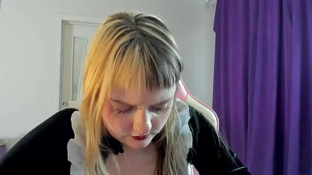Chatroom XXX en direct de WonderConnie1