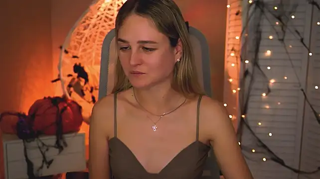แชท XXX สดของ DeboraLarson
