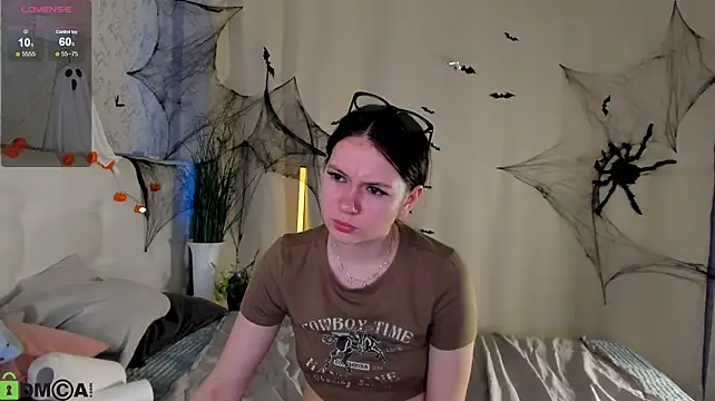 Nicole_Charm Chat XXX in diretta