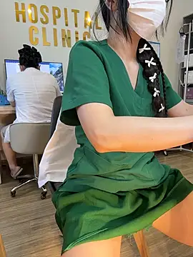 public_orgasm Adlı Modelin Canlı XXX Sohbeti