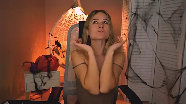 دردشة DeboraLarson الجنسية المباشرة