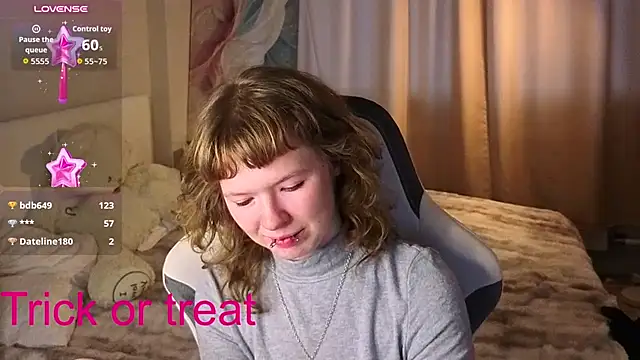 VioletDesiree Chat XXX in diretta