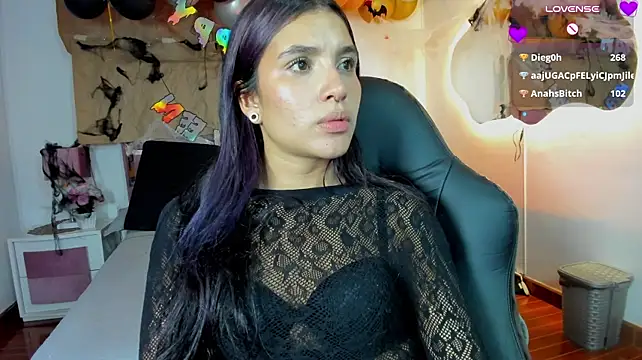 XXX chat uživo modela ZoeConti
