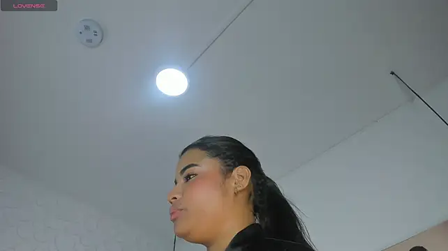 VICTORIAGRAYS Chat XXX in diretta